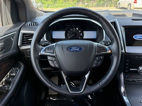 Used 2020 Ford Edge Titanium w/ Equipment Group 301A FWD image 15