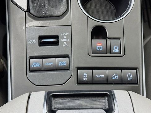 Certified 2022 Toyota Highlander XLE image 34