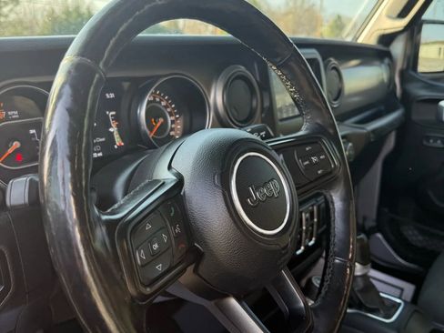 Used 2020 Jeep Wrangler Unlimited Sport S image 22