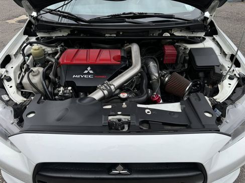 Used 2014 Mitsubishi Lancer Evolution GSR image 9