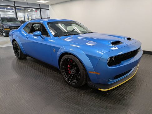 Used 2023 Dodge Challenger SRT Hellcat image 3