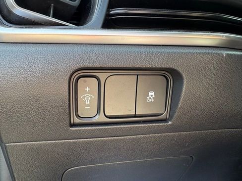 Used 2024 Kia Sorento S AWD/4WD image 26