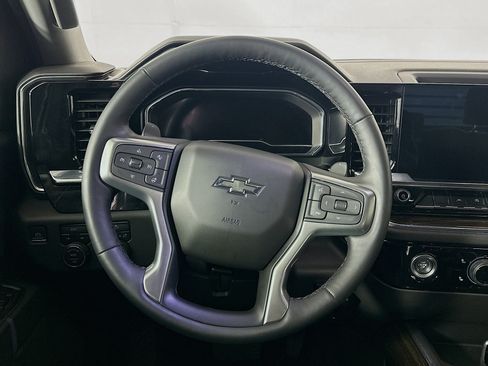 Used 2024 Chevrolet Silverado 1500 RST AWD/4WD image 18