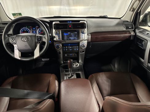 Used 2018 Toyota 4Runner Limited AWD/4WD image 4