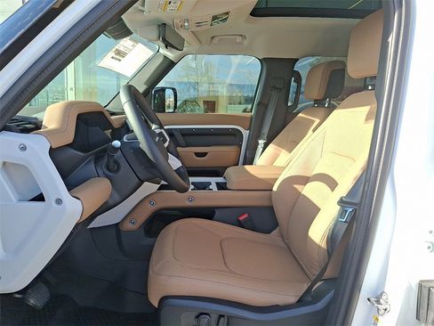 New 2026 Land Rover Defender 110 S image 9