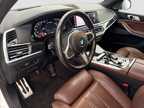 Used 2022 BMW X7 M50i image 27