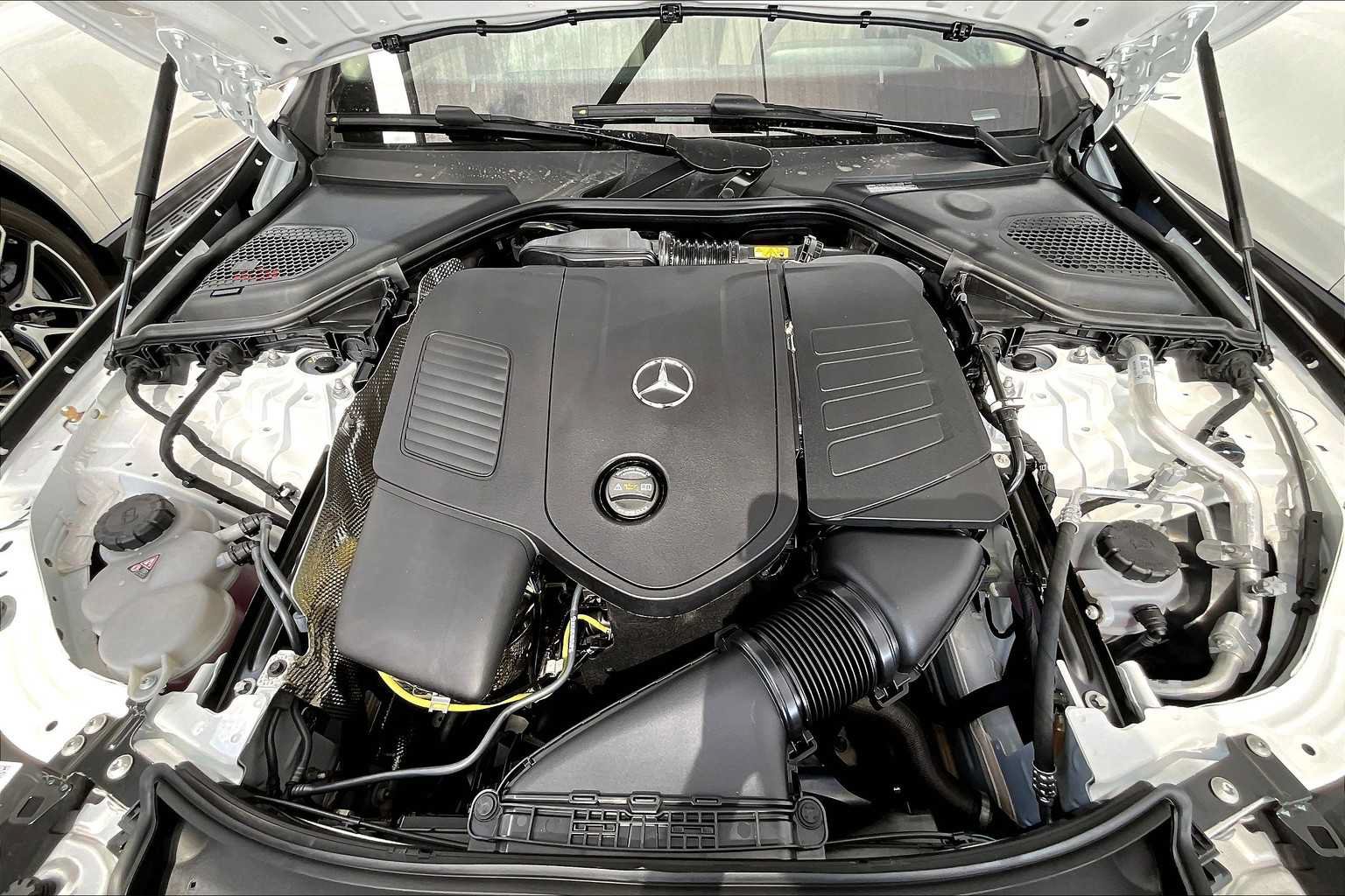 Used 2026 Mercedes-Benz E 350 4MATIC Sedan image 18