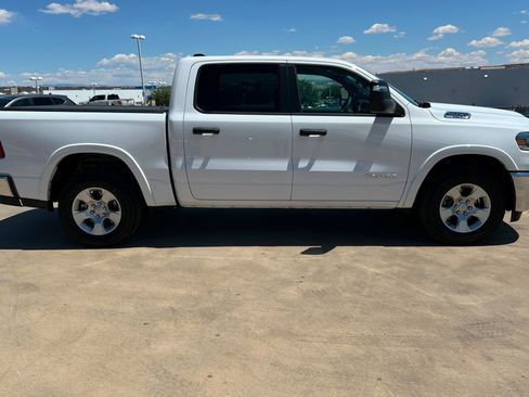 Used 2025 RAM 1500 Big Horn AWD/4WD image 6