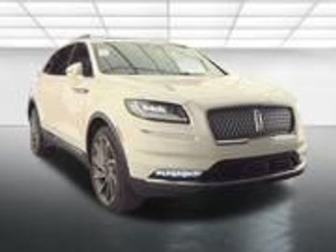 Used 2023 Lincoln Nautilus Reserve w/ Equipment Group 202A image 8