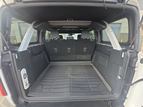 Used 2025 Ford Bronco Badlands AWD/4WD image 15