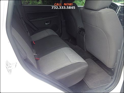 Used 2010 Jeep Grand Cherokee Laredo image 33