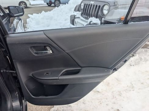 Used 2014 Honda Accord Sport image 21