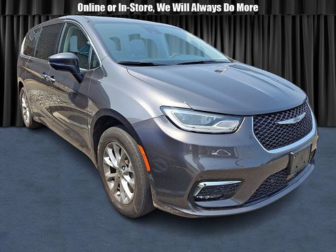 Used 2023 Chrysler Pacifica Touring-L AWD/4WD image 1