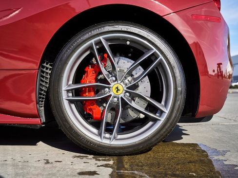 Used 2019 Ferrari 488 Spider image 28