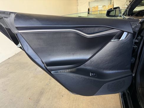 Used 2019 Tesla Model S Long Range AWD/4WD image 26