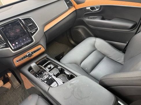 Used 2023 Volvo XC90 T8 Plus w/ Protection Package Premier AWD/4WD image 10