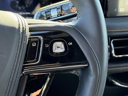 New 2026 Lincoln Aviator Black Label w/ Jet Appearance Package AWD/4WD image 26