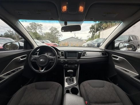 Used 2019 Kia Niro LX FWD image 14