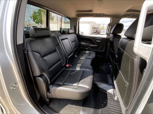 Used 2018 GMC Sierra 1500 SLT image 16