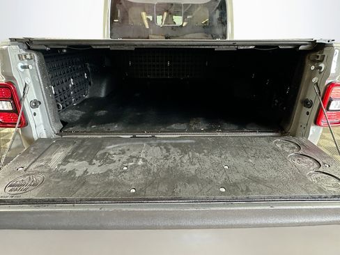 Used 2023 Jeep Gladiator Rubicon w/ LED Lighting Group image 24