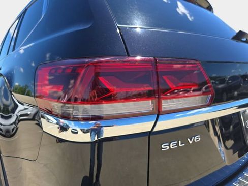 Used 2021 Volkswagen Atlas SEL Premium AWD/4WD image 39
