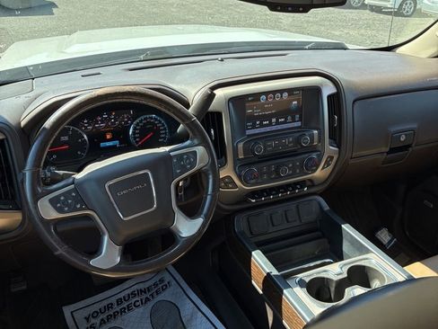Used 2018 GMC Sierra 3500 Denali w/ Duramax Plus Package AWD/4WD image 10