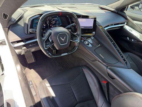 Used 2024 Chevrolet Corvette Z06 RWD image 3