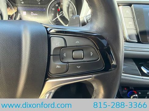 Used 2023 Buick Enclave Essence w/ Experience Buick Package AWD/4WD image 17