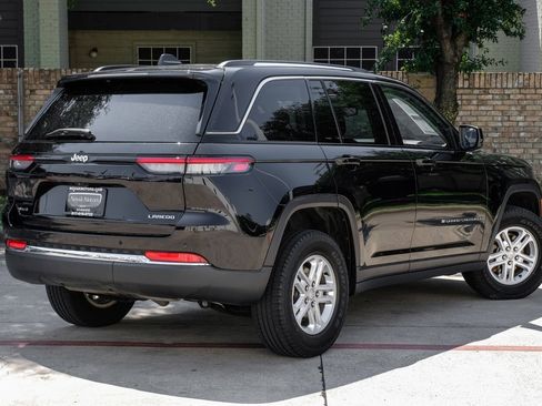 Used 2022 Jeep Grand Cherokee Laredo w/ Luxury Tech Group I image 16