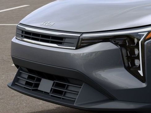 New 2026 Kia K4 LXS image 13