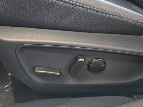 New 2025 Ford Maverick XLT w/ XLT Luxury Package FWD image 11
