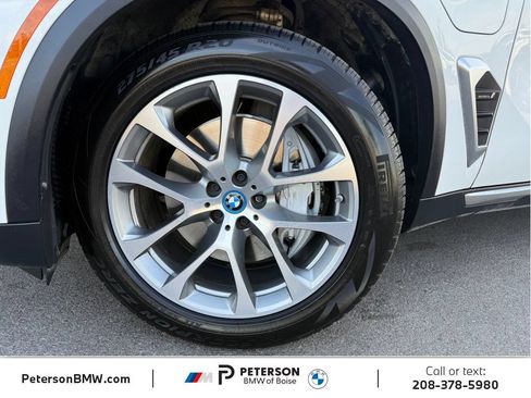 Used 2024 BMW X5 xDrive50e w/ Premium Package AWD/4WD image 40