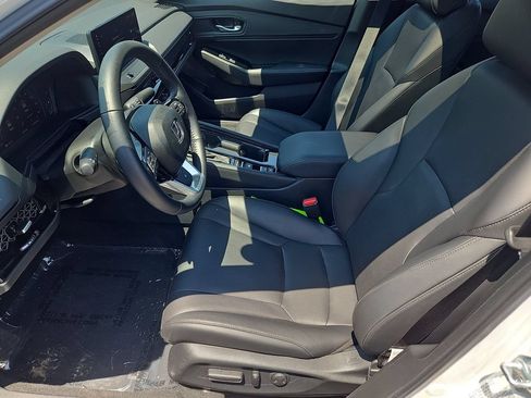 Certified 2025 Honda Accord Touring image 31