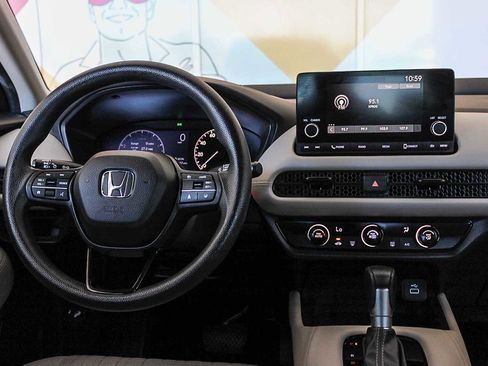 Used 2023 Honda HR-V LX image 13