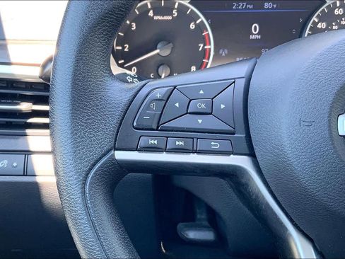 Used 2024 Nissan Altima 2.5 SV FWD image 23