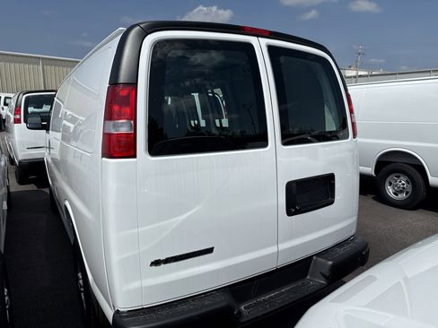 New 2025 Chevrolet Express 3500 w/ Driver Convenience Package RWD image 6