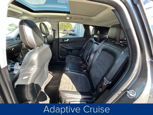 Used 2022 Ford Escape SEL w/ SEL Stealth AWD Package image 17