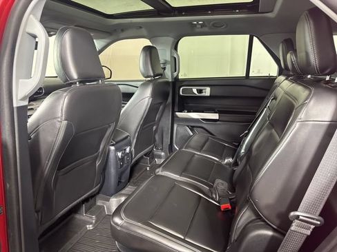 Certified 2021 Ford Explorer XLT w/ Equipment Group 202A AWD/4WD image 12