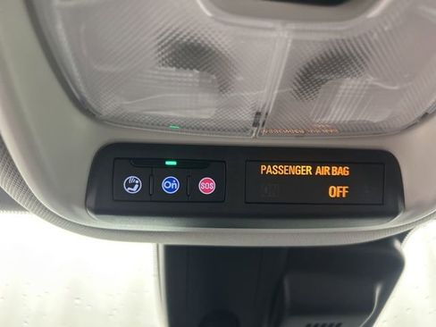 Used 2025 Chevrolet TrailBlazer LT AWD/4WD image 20