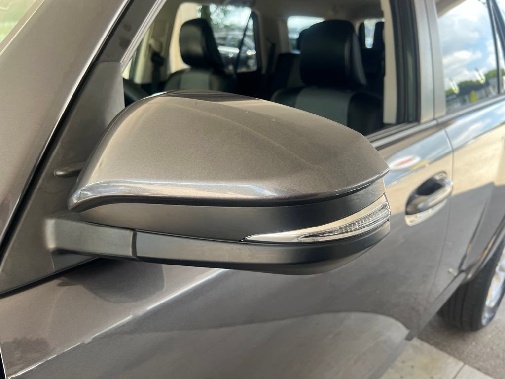 Used 2018 Toyota 4Runner SR5 Premium AWD/4WD image 30