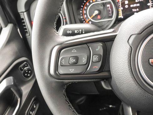 New 2025 Jeep Gladiator Rubicon w/ Convenience Group image 25