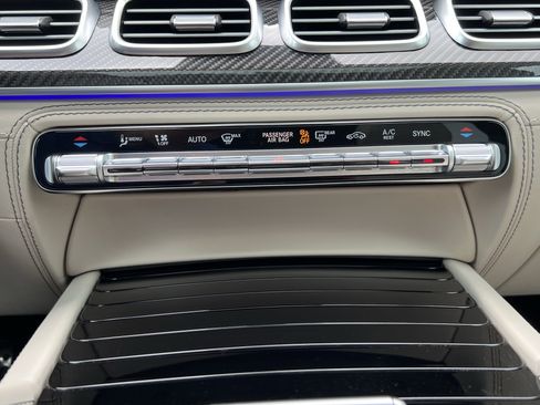 Certified 2025 Mercedes-Benz GLS 63 AMG 4MATIC image 29