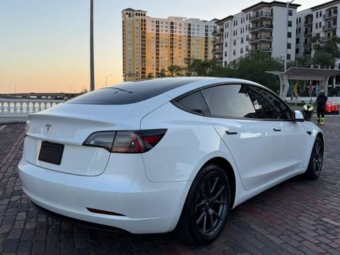 Used 2021 Tesla Model 3 Standard Range Plus RWD image 9