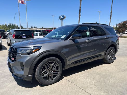 New 2026 Ford Explorer ST w/ Sun And Sound Package AWD/4WD image 2