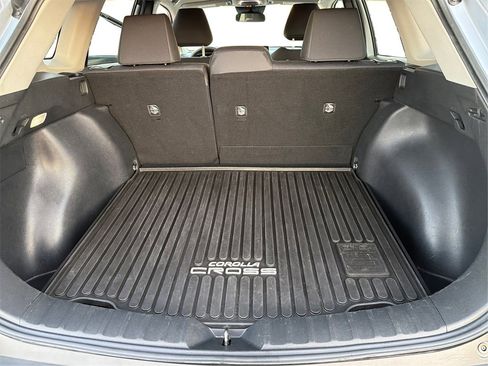 Used 2023 Toyota Corolla Cross LE image 13