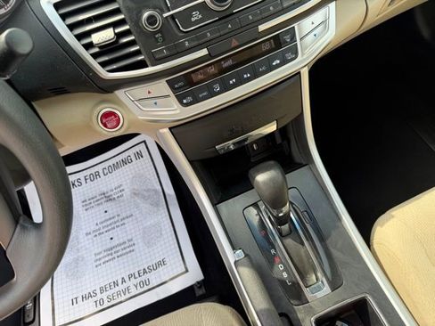 Used 2013 Honda Accord EX image 29