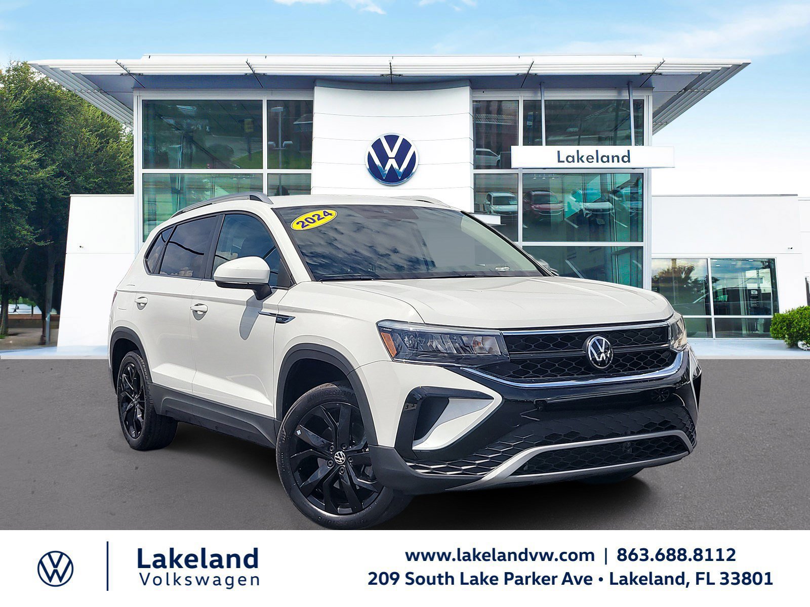 Used 2024 Volkswagen Taos SE w/ Black Wheel Package FWD image 1