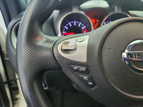 Used 2015 Nissan Juke S image 18