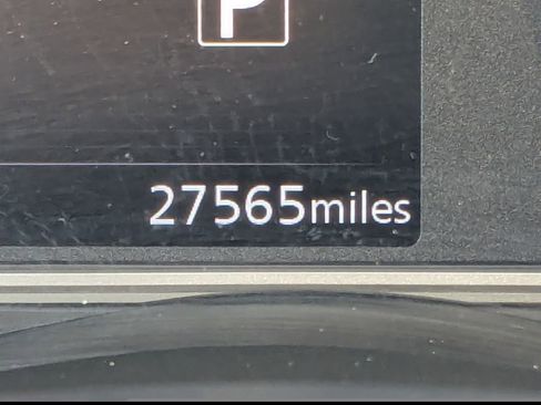 Used 2025 Nissan Versa SV image 26