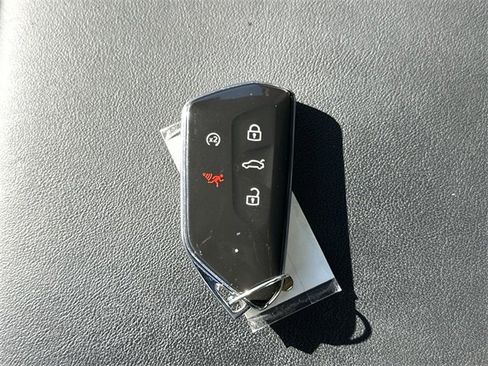 Used 2024 Volkswagen Atlas Cross Sport SEL Premium R-Line image 38